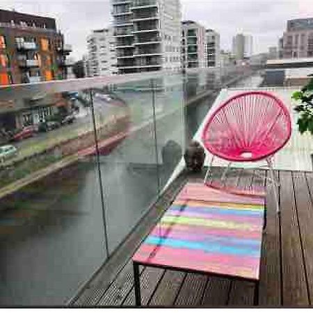 Lovely 2Br Apartment W/ City View Лондон Экстерьер фото